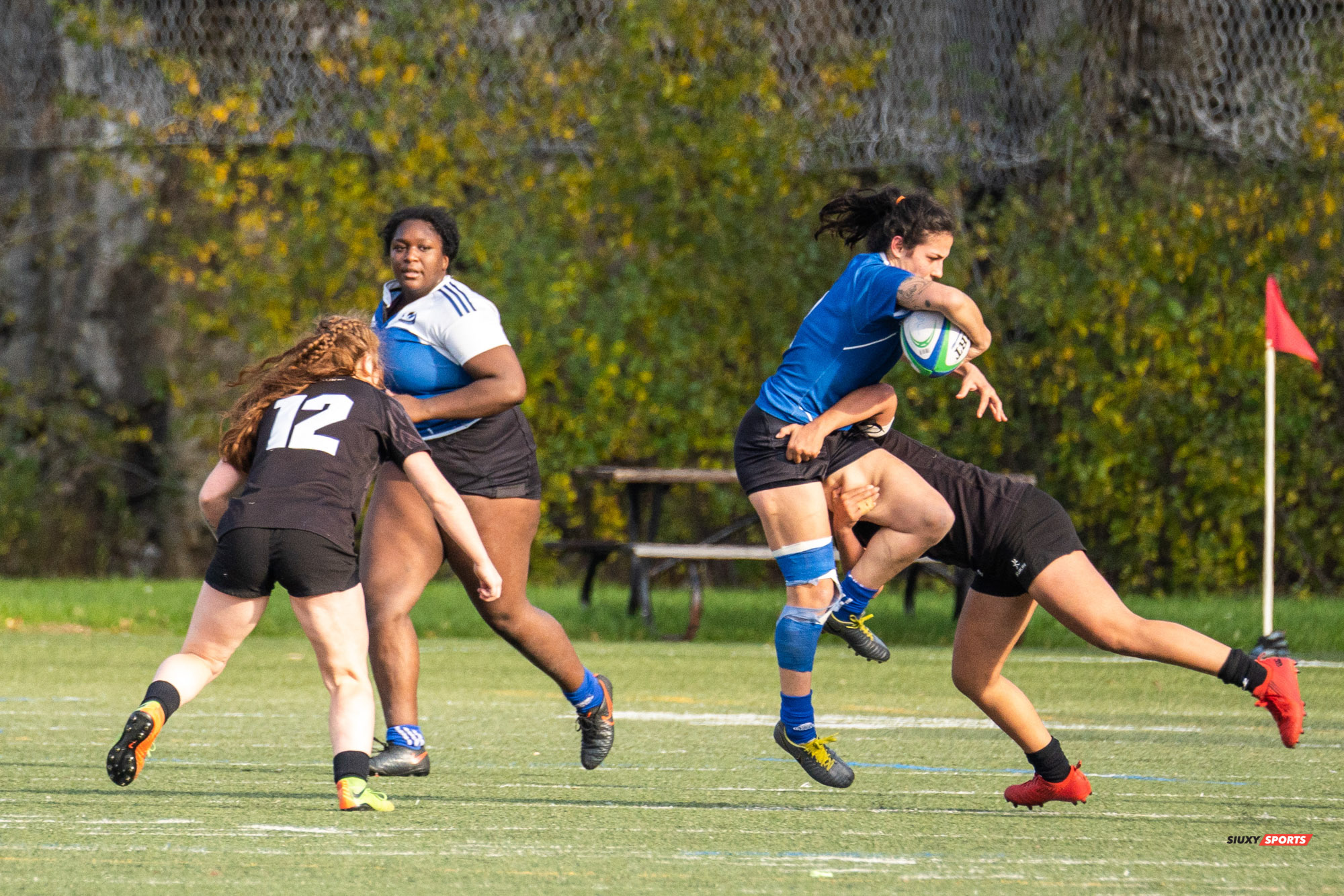 Maya AGYEKUM - Pauline MOUSSA -  Université de Montréal - Université Carleton - Rugby -  (#3UdeMvsCarletonF) Photo by:  | Siuxy Sports 2021-11-07