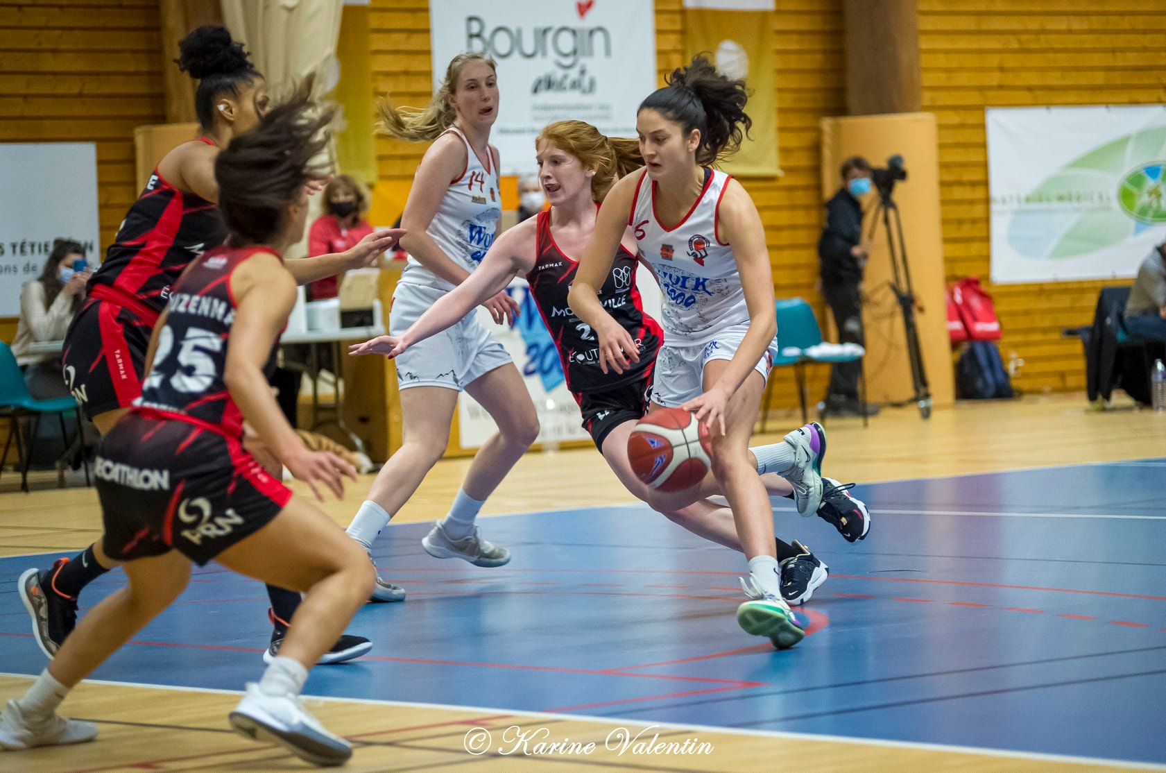 Camille CIRGUE - Lucia NAVAS CASTROS -  BC Tronche Meylan - USO Mondeville Basket - Basketball - BCTM Féminin vs USO Mondeville Basket (#FFBB22BCTMUSOMB) Photo by: Karine Valentin | Siuxy Sports 2022-01-29