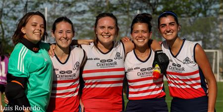 Festejos campeonato 2021 de Hockey - Asociación de Hockey del Oeste