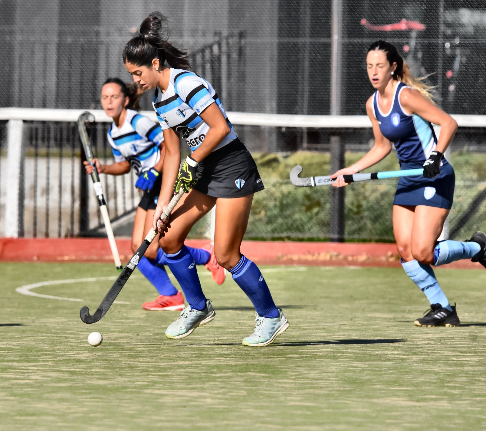  San Isidro Club - Club Atlético Banco de la Nación Argentina - Field hockey - S.I.C. A vs Banco Nacion A - 6ta a 1ra - 2022 (#SICBANCOhockeyf2022) Photo by: Edgardo Kleiman | Siuxy Sports 2022-04-02