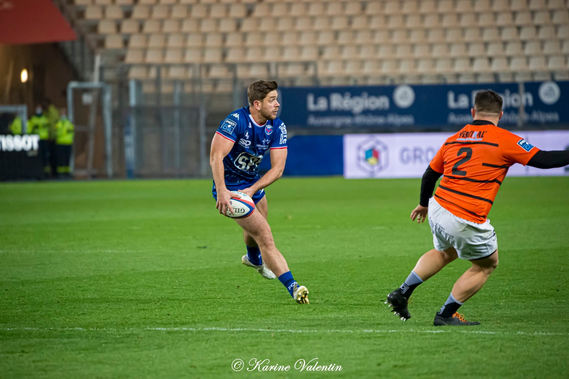 Corentin GLENAT -  FC Grenoble Rugby - Racing Club Narbonnais - Rugby -  (#GrenobleVsNarbonne2021Nov) Photo by: Karine Valentin | Siuxy Sports 2021-11-26