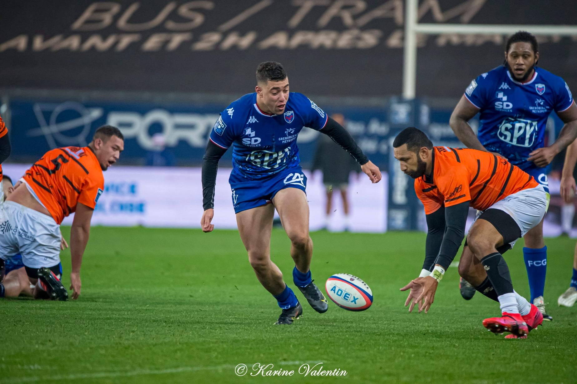 Levi DOUGLAS - Karim QADIRI -  FC Grenoble Rugby - Racing Club Narbonnais - Rugby -  (#GrenobleVsNarbonne2021Nov) Photo by: Karine Valentin | Siuxy Sports 2021-11-26