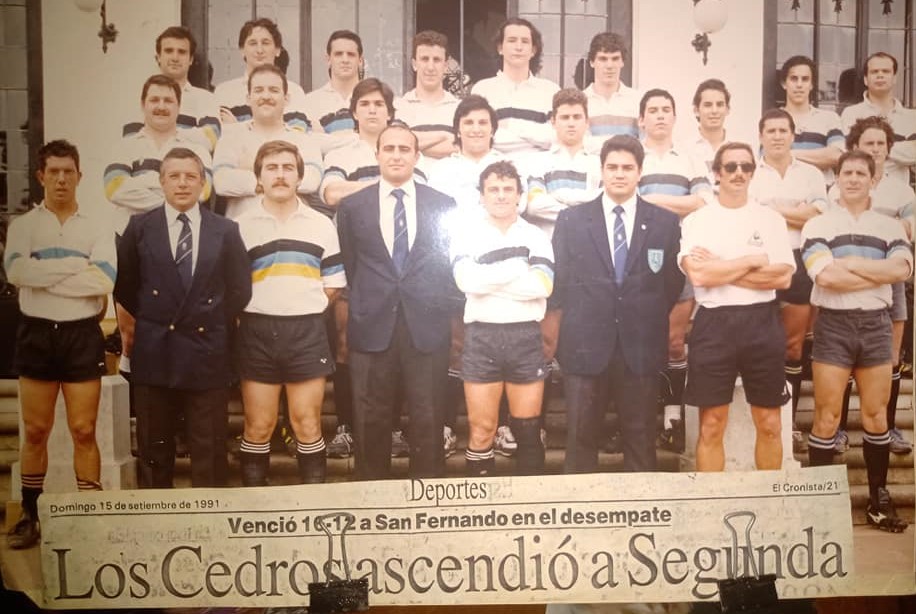 Guillermo BAGLIETTO - Pedro BASOMBRIO - Esteban BONAVENTURA - Diego CARRO - Pablo DRAMIS - Bernardo FERNANDEZ - Mariano GALLEGOS - Leonardo GONZALEZ - Javier LOMBARDERO - José LOMBARDERO - Jorge MACRI - Mariano MARTELA - Mariano PAGANI - Fernando SARQUIS - Gabriel WILKINSON -  Los Cedros -  - Rugby - Los Cedros ascendio a Segunda (#AscensoCedros1991) Photo by:  | Siuxy Sports 1991-09-15