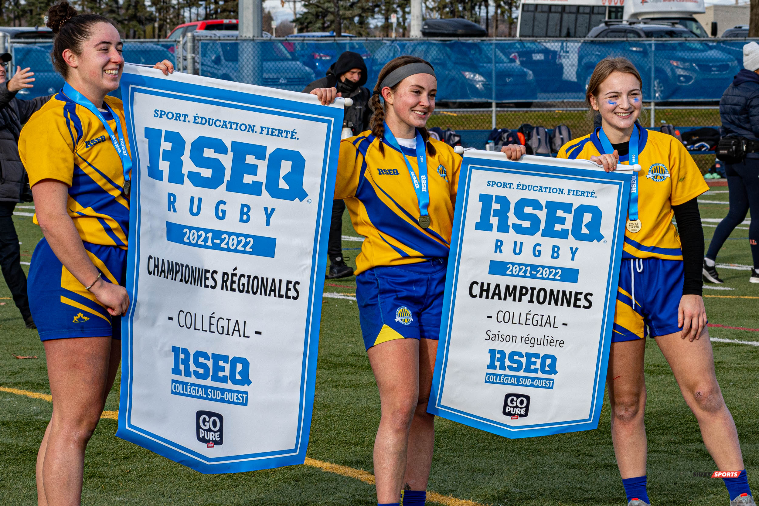 Emilie DARRIGADE - Emma MARSHALL - Lauren MURPHY -  College John Abbott -  - Rugby -  (#JACvsALfinalsRugbyW) Photo by:  | Siuxy Sports 2021-11-14