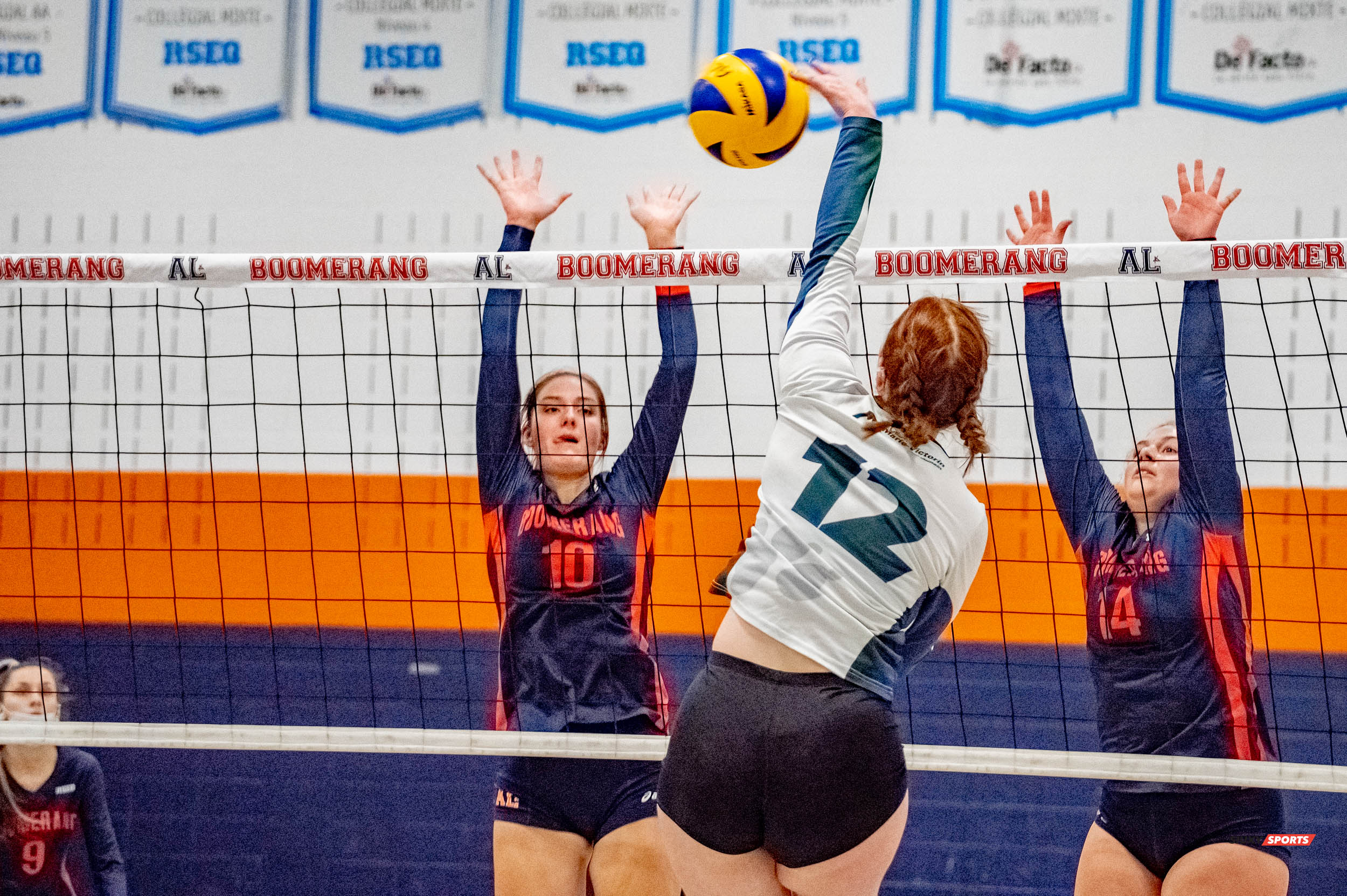 Celya GAGNON - Clara GOYETTE -  Cégep André Laurendeau - Cégep Marie-Victorin - Volleyball -  (#VolleyFemCALvsCMV) Photo by:  | Siuxy Sports 2021-11-22