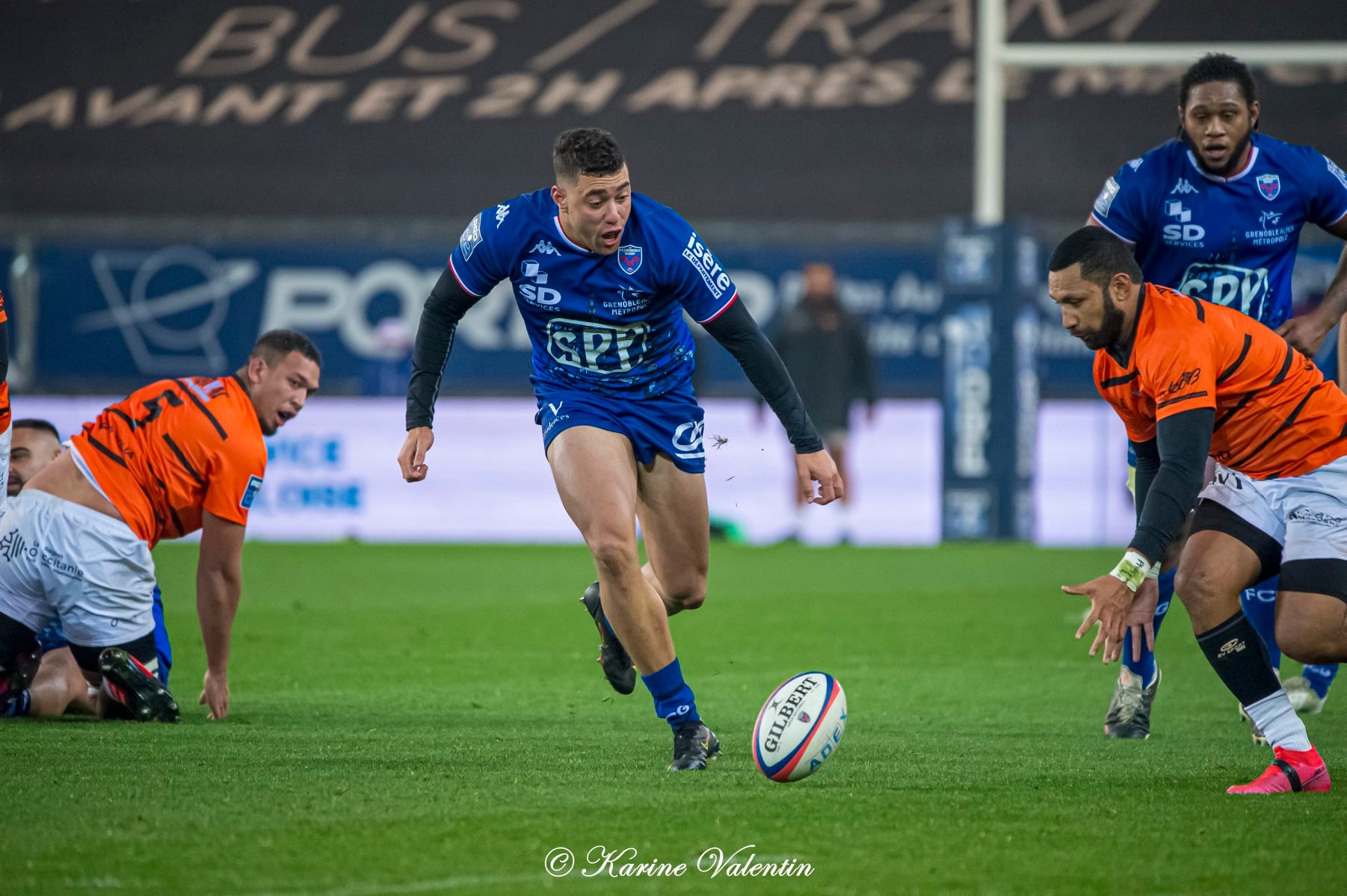 Levi DOUGLAS - Karim QADIRI -  FC Grenoble Rugby - Racing Club Narbonnais - Rugby -  (#GrenobleVsNarbonne2021Nov) Photo by: Karine Valentin | Siuxy Sports 2021-11-26