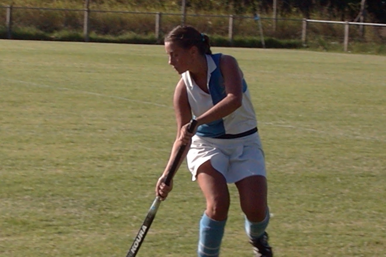 Mercedes PALACIN -  Centro Naval -  - Field hockey - Mechi Palacin () Photo by:  | Siuxy Sports 2002-03-21