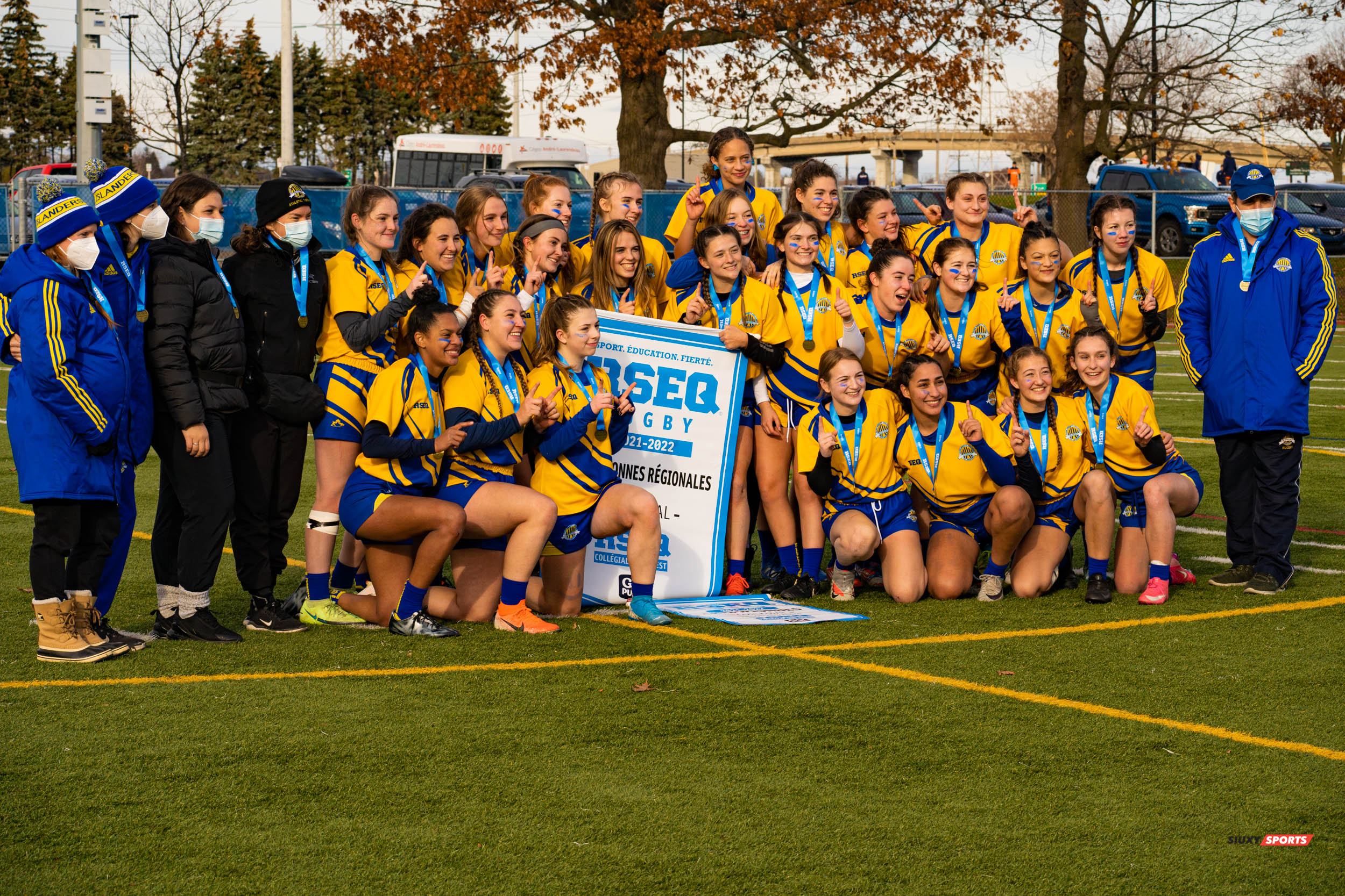 Laïka BISSONNETTE - Catherine Ann BLENKHORN - Eve BROOKS - Emilie DARRIGADE - Lily LOUGHEED - Emma MARSHALL - Olivia MILLER - Lauren MURPHY - Nikita MURRAY - Peyton STOCK - Chloe VIEL - Caroline WOOD-ADAMS -  College John Abbott -  - Rugby -  (#JACvsALfinalsRugbyW) Photo by:  | Siuxy Sports 2021-11-14