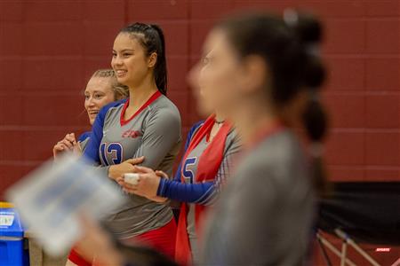 RSEQ - Volley Fém (D2) - ETS (2) vs (3) UQAR - Reel E (Candid shots)