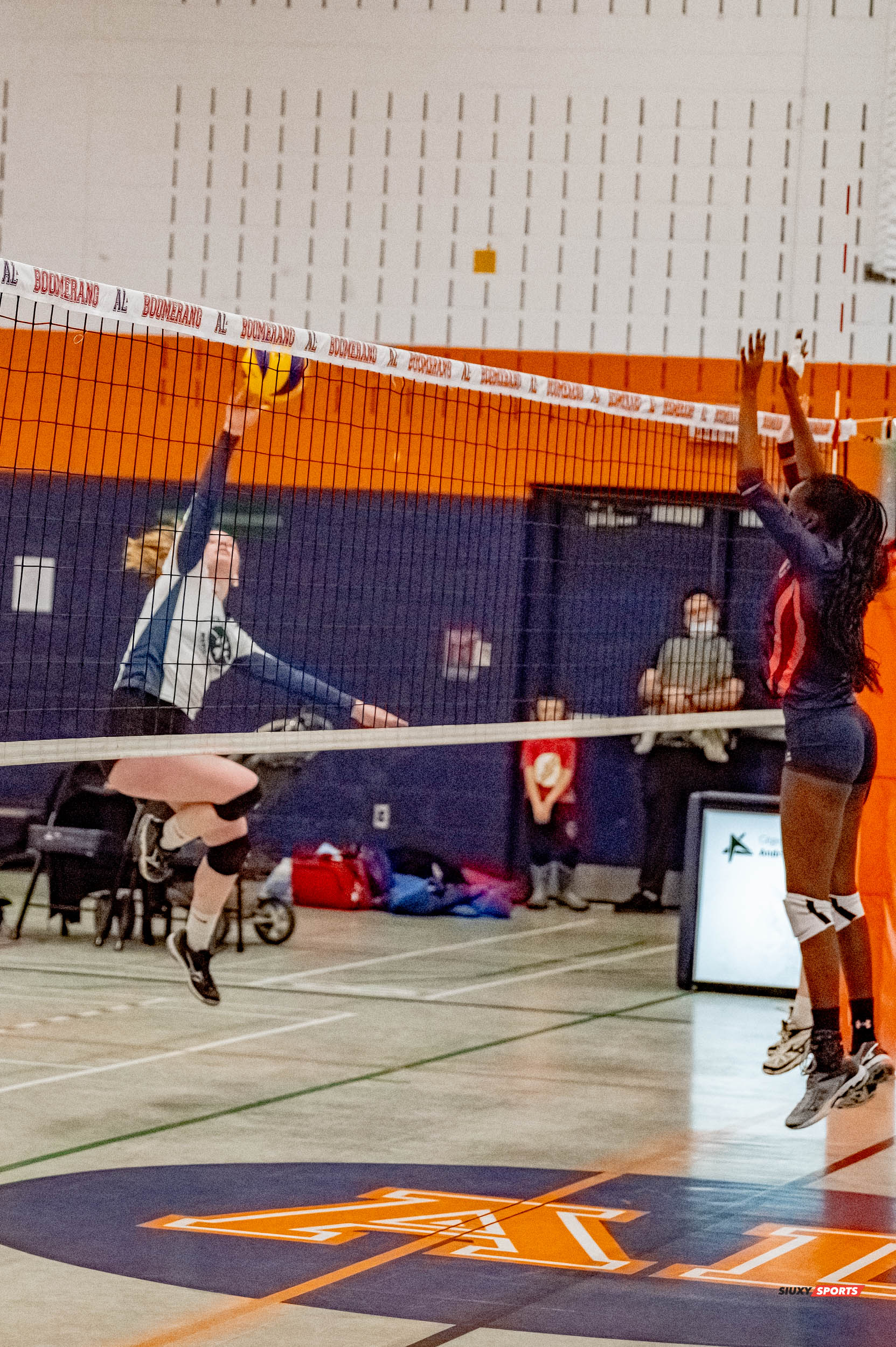 Maryam FATI -  Cégep André Laurendeau - Cégep Marie-Victorin - Volleyball -  (#VolleyFemCALvsCMV) Photo by:  | Siuxy Sports 2021-11-22