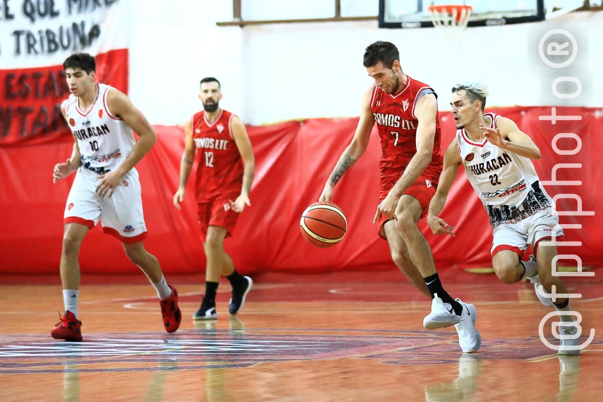 Santiago YASKULKA -  Ramos Mejía Lawn Tennis Club - Centro Deportivo Huracán de San Justo - Basketball - Ramos Mejia Lawn Tenis Club (83) Vs (54) Huracan de San Justo - 2022 - Liga Federal (#RMLTCVSHSJ2022fed) Photo by: Alan Roy Bahamonde | Siuxy Sports 2022-04-12