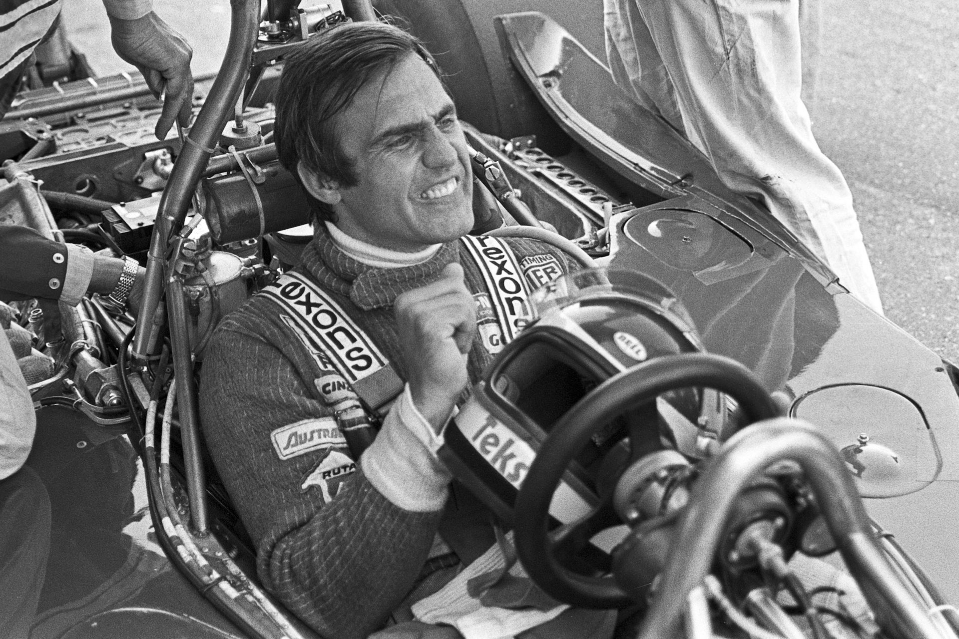 Carlos Alberto REUTEMANN -   -  - Auto racing - Esperando para calificar () Photo by:  | Siuxy Sports 1977-08-28