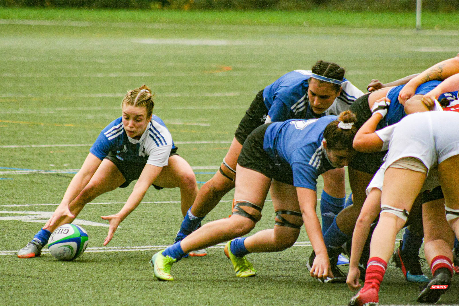 Ophélia POISSON-VECCHIO -  Université de Montréal - Université McGill - Rugby -  (#UdMvsMcGill2021w) Photo by:  | Siuxy Sports 2021-10-16