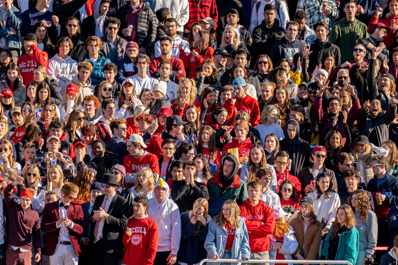  Université McGill - Université Concordia - Rugby - Are you here ? (#McGillvsConcordiaCROWD) Photo by:  | Siuxy Sports 2021-11-06
