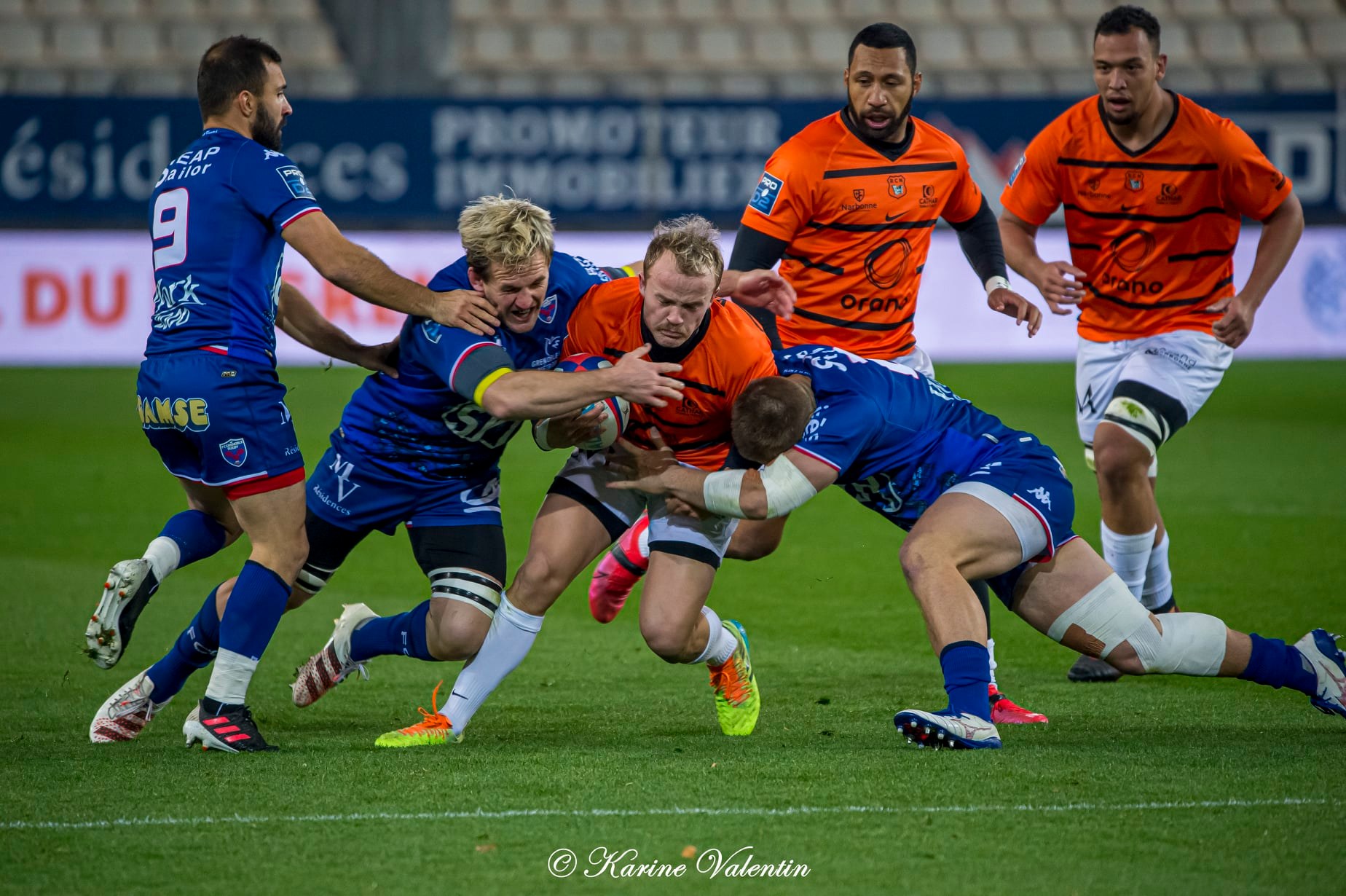 Eric ESCANDE - Aston FORTUIN - Marnus SCHOEMAN - Kimami SITAUTI -  FC Grenoble Rugby - Racing Club Narbonnais - Rugby -  (#GrenobleVsNarbonne2021Nov) Photo by: Karine Valentin | Siuxy Sports 2021-11-26