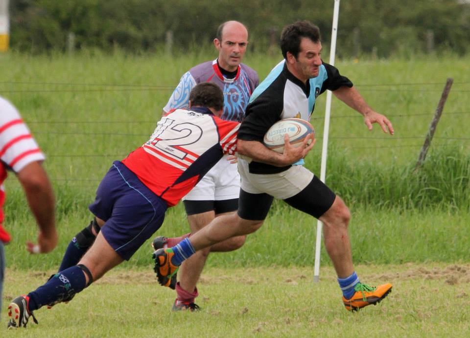  Cambalache XV - Centro Naval - RugbyV - Cambalache XV vs RON XV (Centro Naval) - Primer Enc. Veteranos en Areco con Vaquillona c/Cuero 2014 (#CambalacheXVvsRONXV2014) Photo by: Luis Robredo | Siuxy Sports 2014-10-18