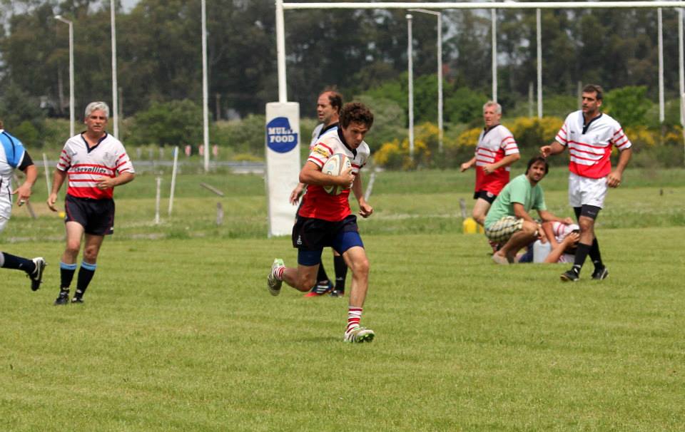  Areco Rugby Club - Centro Naval - RugbyV - Areco vs RON XV (Centro Naval) - Primer Encuentro de Veteranos en Areco con Vaquillona c/ Cuero 2014 (#ArecoVsRONXV2014) Photo by: Luis Robredo | Siuxy Sports 2014-10-18