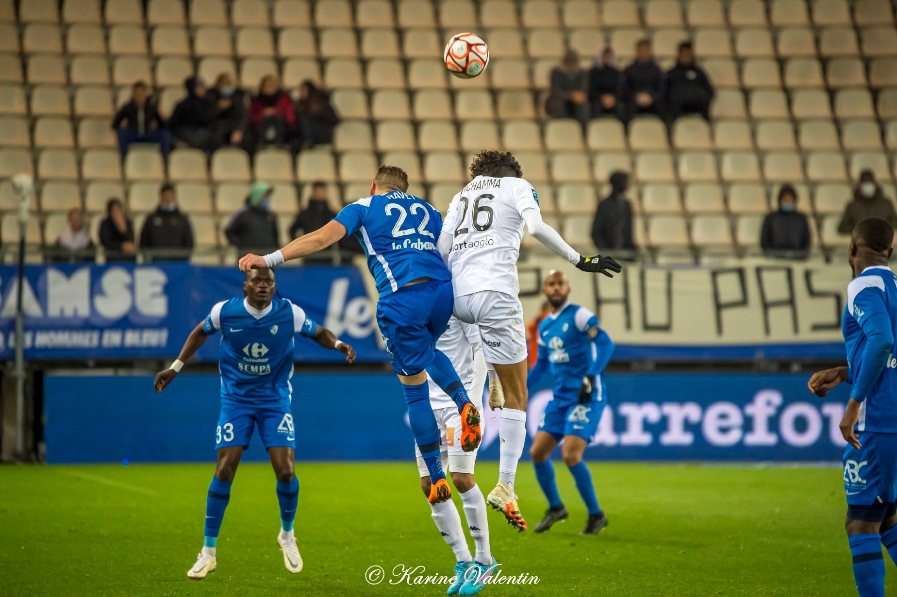  Grenoble Foot 38 - Chamois Niortais FC - Soccer - Grenoble Foot 38 vs Chamois Niortais FC (#GF38vsNiort2022) Photo by: Karine Valentin | Siuxy Sports 2022-02-15