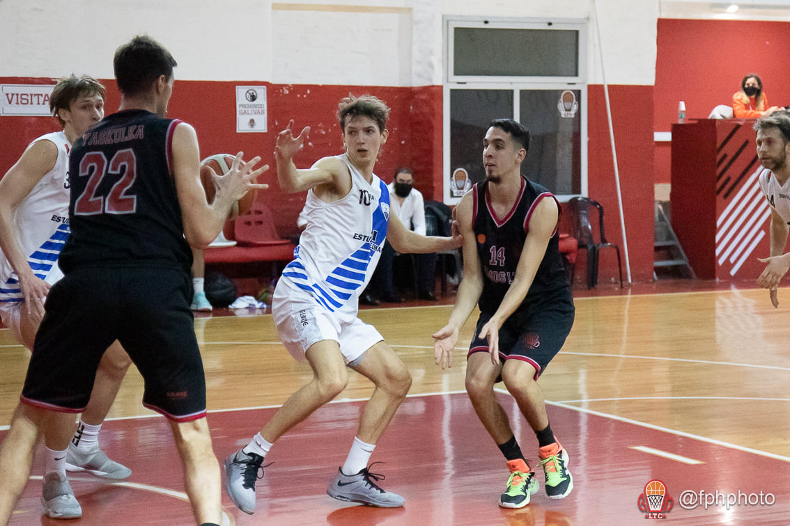  Ramos Mejía Lawn Tennis Club - Sociedad Hebraica Argentina - Basketball - Ramos Mejia Lawn Tennis Club Vs Hebraica Basquet 2021 (#RMLTCvsSHA2011) Photo by: Alan Roy Bahamonde | Siuxy Sports 2021-06-09