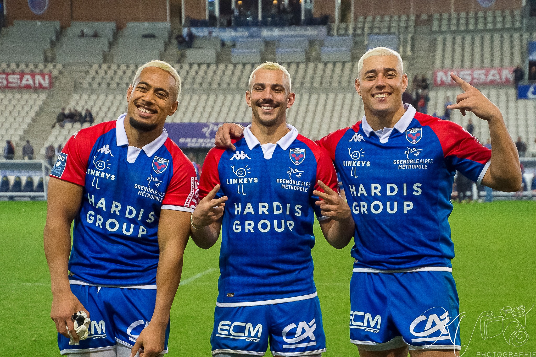 Julien FARNOUX - Atu MANU - Karim QADIRI -  FC Grenoble Rugby - USON Nevers - Rugby - FC GRENOBLE RUGBY (19) VS USON NEVERS (18) - 2022 (#FCGvsUSONm22022) Photo by: Karine Valentin | Siuxy Sports 2022-10-27