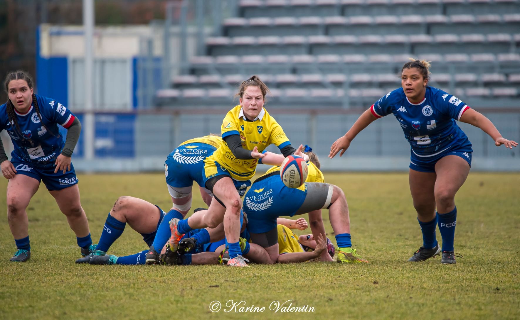 Linda HAFSA - Ambre MWAYEMBE -  FC Grenoble Rugby - ASM Romagnat rugby féminin - Rugby - Grenoble Amazones vs ASM Romagnat (#FCGVsASMRomagnat2022) Photo by: Karine Valentin | Siuxy Sports 2022-02-06