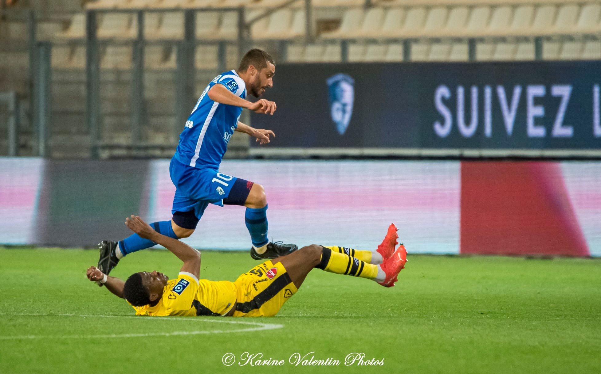  Grenoble Foot 38 - Valenciennes FC - Soccer - Grenoble (3) vs (0) Valenciennes (#GF38vsValenciennes2022) Photo by: Karine Valentin | Siuxy Sports 2022-04-19