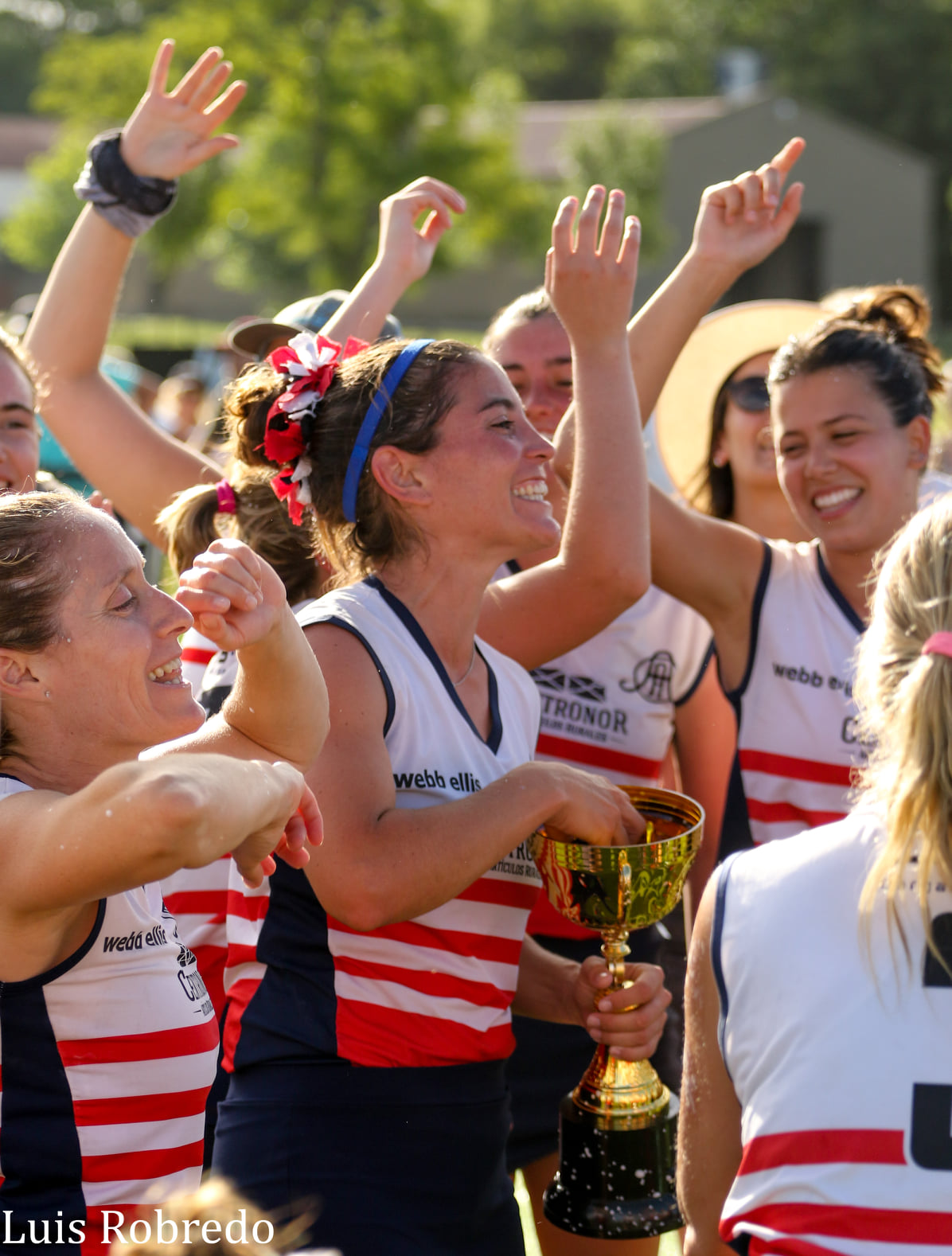  Areco Rugby Club -  - Field hockey - Festejos campeonato 2021 de Hockey - Asociación de Hockey del Oeste (#CelebracionAHO2021) Photo by: Luis Robredo | Siuxy Sports 2021-12-12