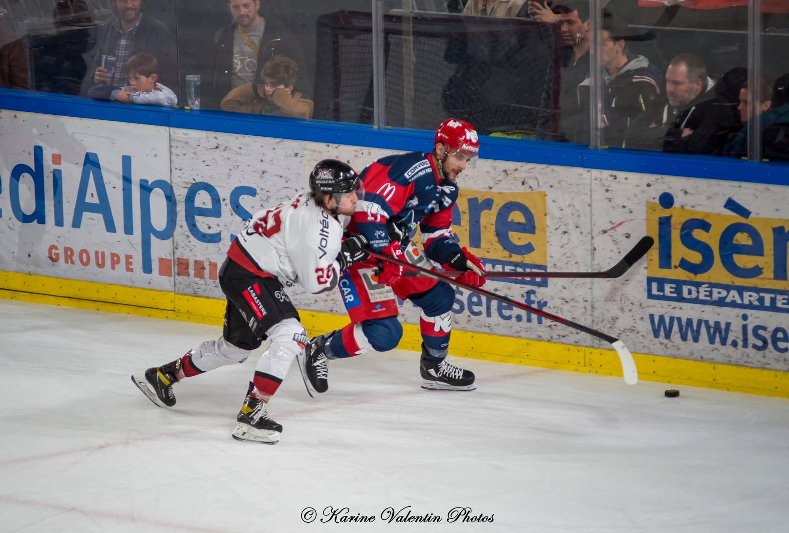 Grenoble - Bordeaux - Ice hockey - Playoffs Hockey - Grenoble (5) vs Bordeaux (0) (#BDLvsBoxers2022) Photo by: Karine Valentin | Siuxy Sports 2022-03-12
