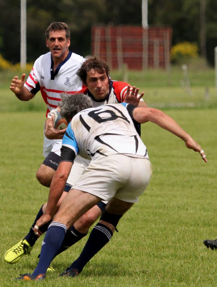  Areco Rugby Club - Centro Naval - RugbyV - Areco vs RON XV (Centro Naval) - Primer Encuentro de Veteranos en Areco con Vaquillona c/ Cuero 2014 (#ArecoVsRONXV2014) Photo by: Luis Robredo | Siuxy Sports 2014-10-18