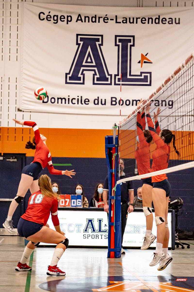  Cégep André Laurendeau - Cégep Trois-Rivières - Volleyball - André Laurendeau vs Trois Rivières - Volley (#BoomerangVsDiablos2022) Photo by:  | Siuxy Sports 2022-02-20