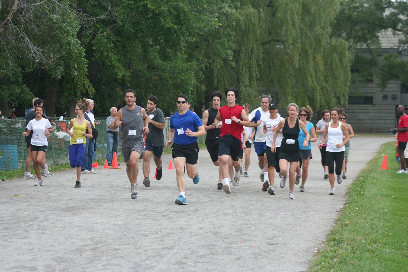 Emilie ALCHOURRON - Juan ALCHOURRON - Rachel BAKER - Vincent-Philippe LAUZON - Mike WHITE -  NDG Roadrunners -  - Track & Field - And they're off ! () Photo by:  | Siuxy Sports 2012-06-09
