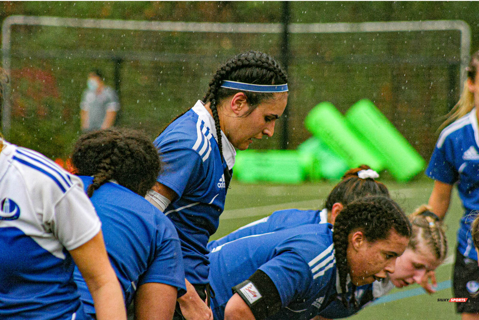 Alison JEFFREY - Irène KOUAM - Ophélia POISSON-VECCHIO -  Université de Montréal -  - Rugby -  (#UdMvsMcGill2021w) Photo by:  | Siuxy Sports 2021-10-16
