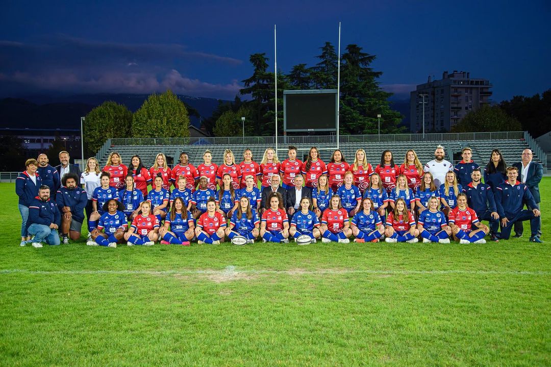 Makarita BALEINAGODO - Suzie BROZDA - Marie DEFERRARD - Téani FELEU - Taïna MAKA - Enoé NERI - Marion NOVELLO - Julia TURC -  FC Grenoble Rugby -  - Rugby - Équipe 2021 des Amazones FCG () Photo by: Karine Valentin | Siuxy Sports 2021-10-15