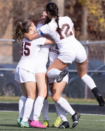 RSEQ - Soccer Fém - Noir et Or vs Aigles