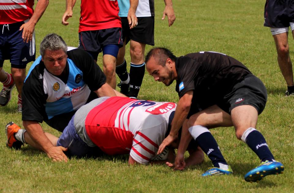  Areco Rugby Club - Centro Naval - RugbyV - Areco vs RON XV (Centro Naval) - Primer Encuentro de Veteranos en Areco con Vaquillona c/ Cuero 2014 (#ArecoVsRONXV2014) Photo by: Luis Robredo | Siuxy Sports 2014-10-18