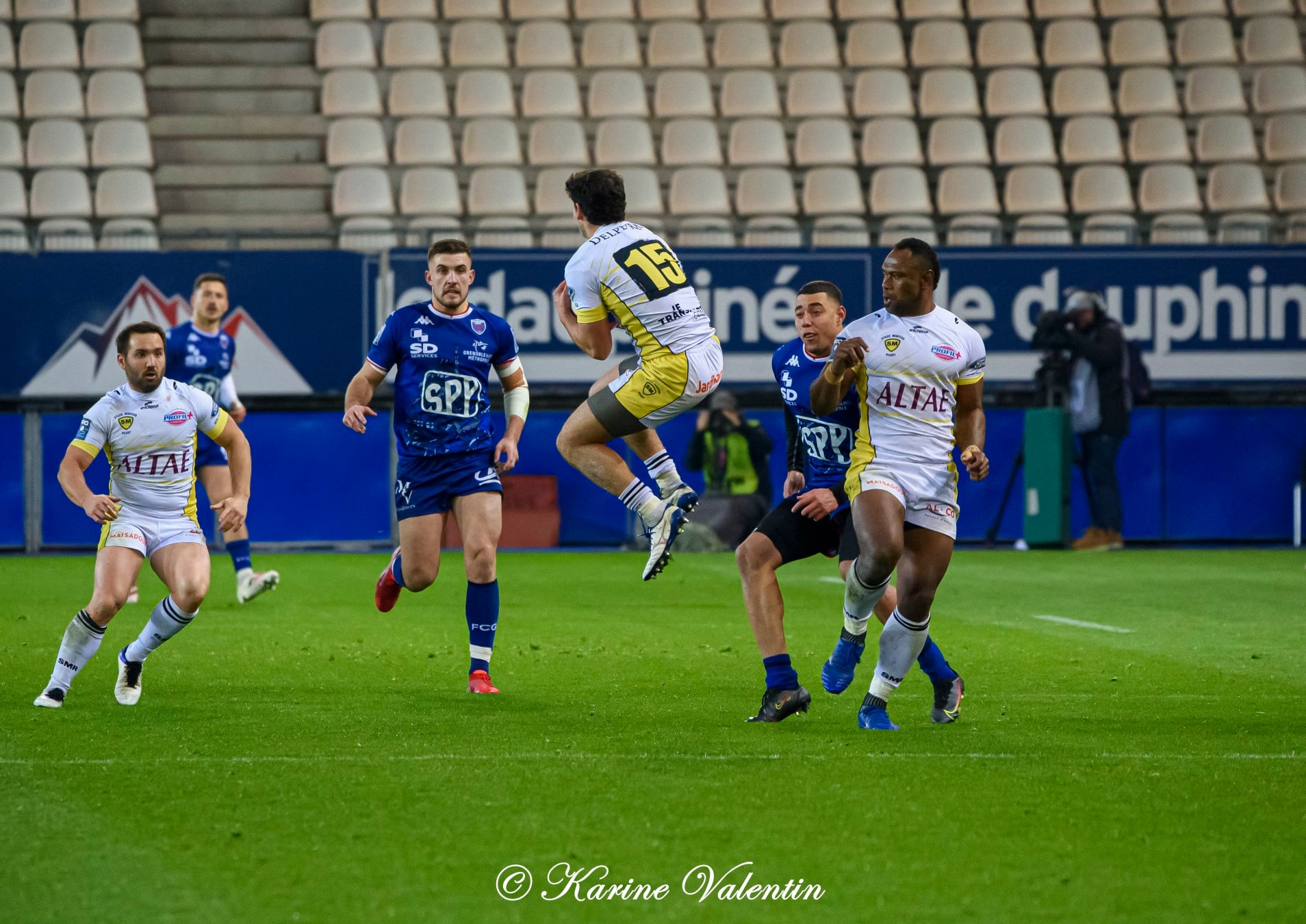 Thomas FORTUNEL - Romain FUSIER - Karim QADIRI -  FC Grenoble Rugby - Stade Montois - Rugby -  (#GrenobleVsSMontois2021Dec) Photo by: Karine Valentin | Siuxy Sports 2021-12-09
