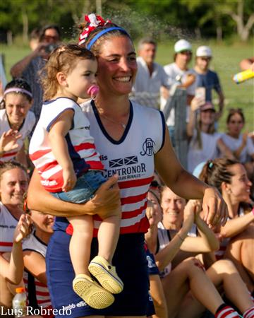 Festejos campeonato 2021 de Hockey - Asociación de Hockey del Oeste