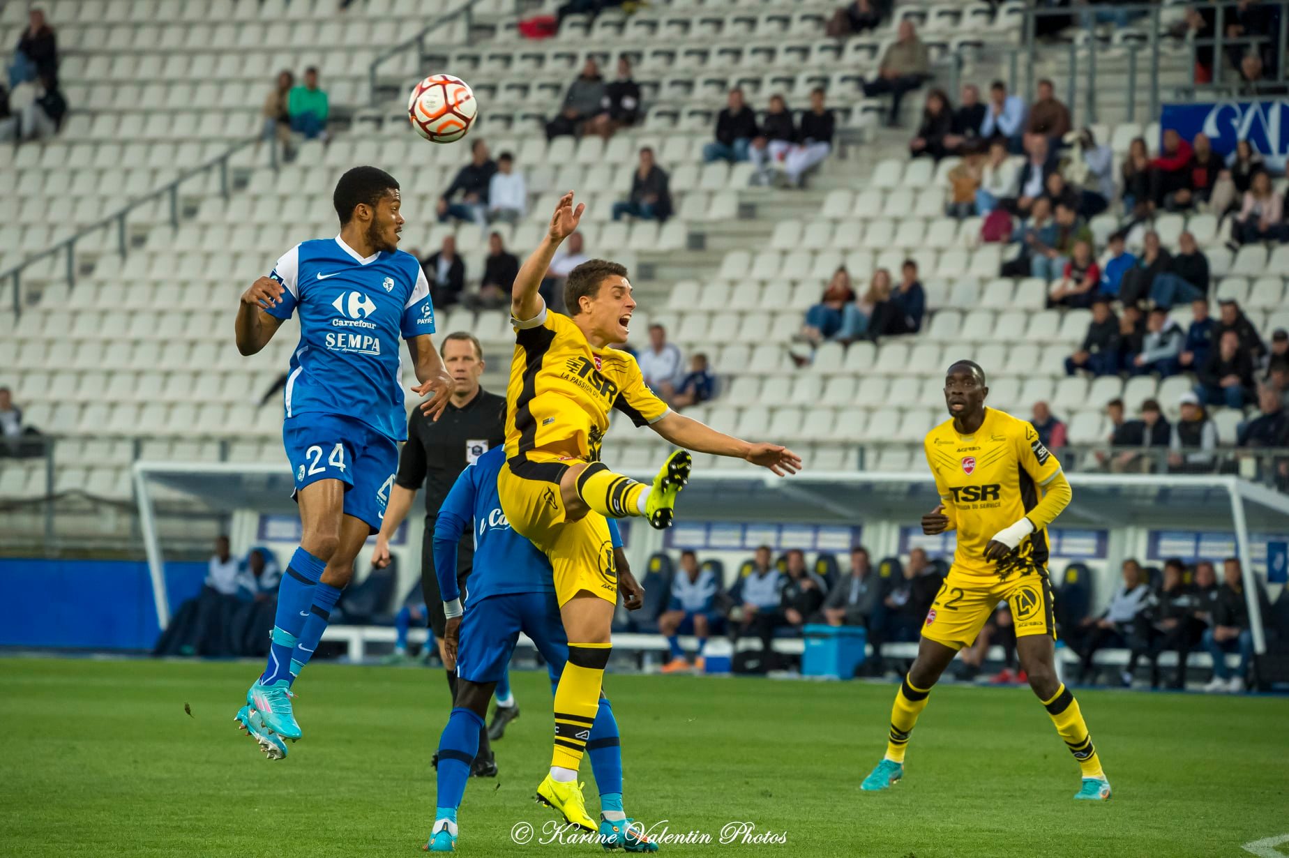  Grenoble Foot 38 - Valenciennes FC - Soccer - Grenoble (3) vs (0) Valenciennes (#GF38vsValenciennes2022) Photo by: Karine Valentin | Siuxy Sports 2022-04-19