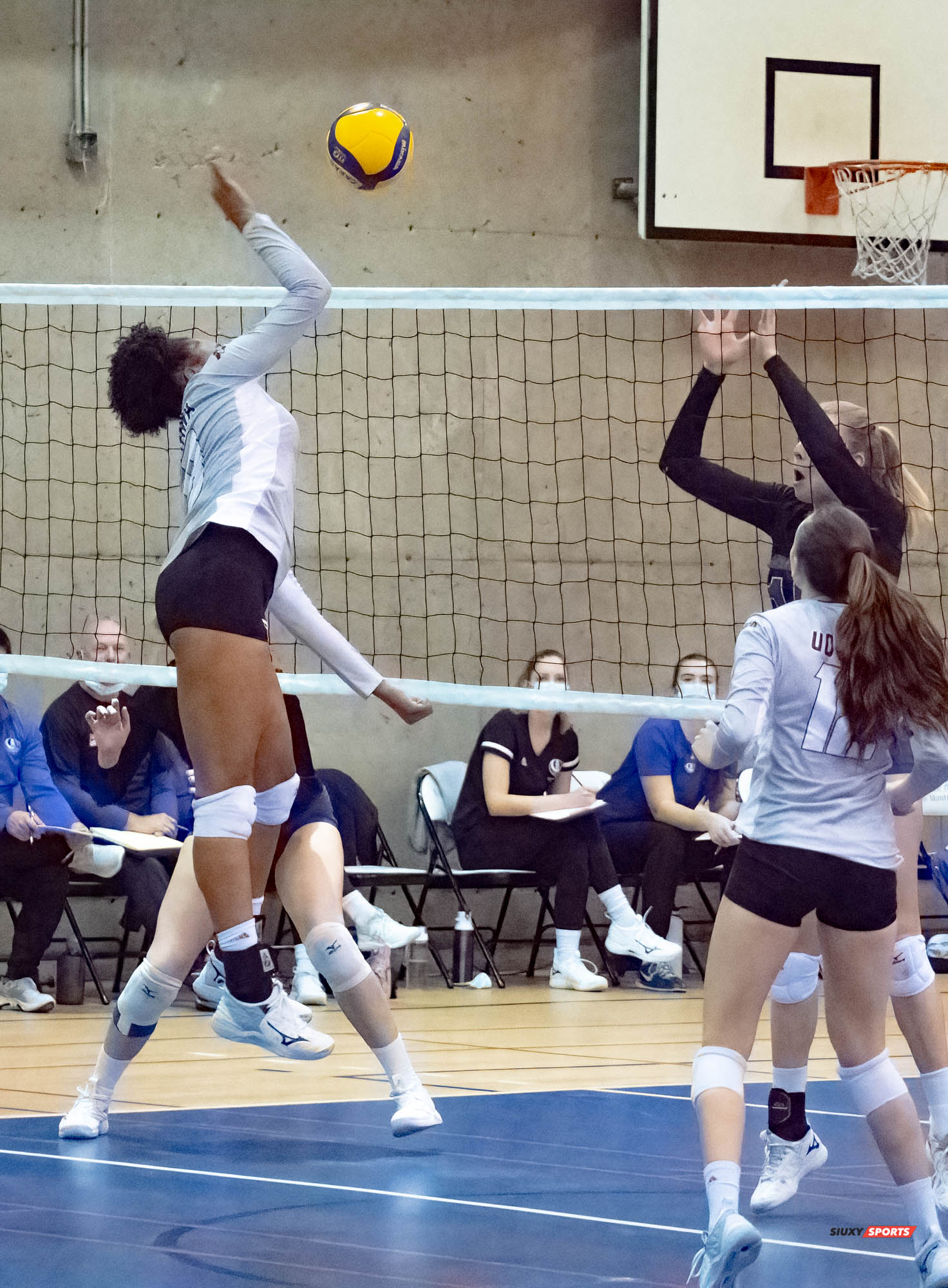 Janae MCKAY -  Université de Montréal - Université Ottawa - Volleyball -  (#VolleyUdeMvsUOttawaFW) Photo by:  | Siuxy Sports 2021-11-12