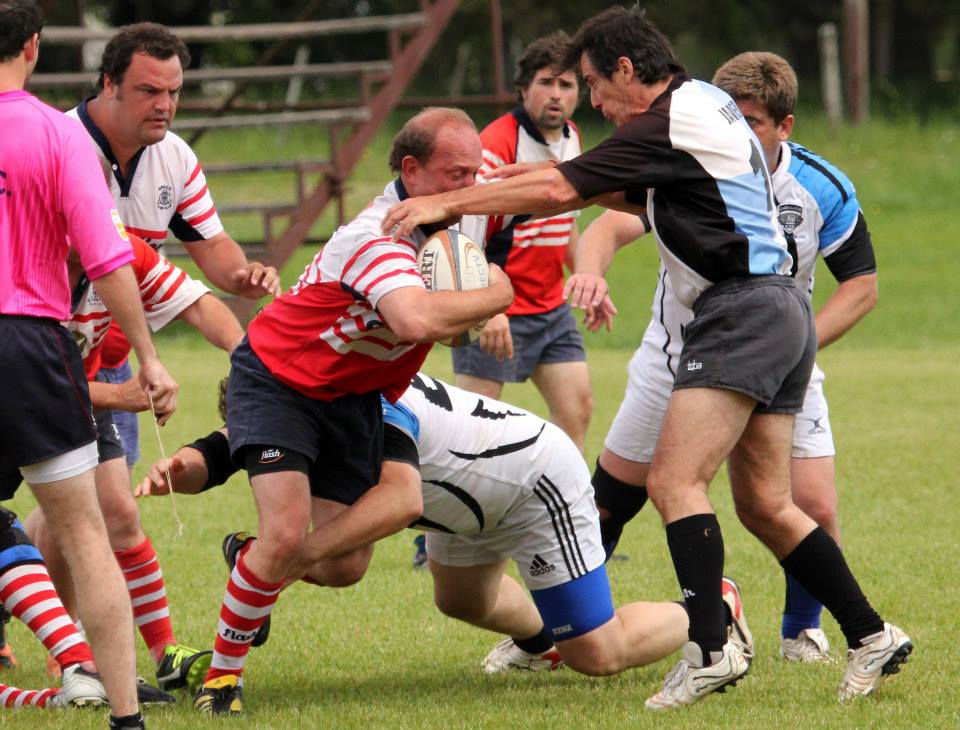  Areco Rugby Club - Centro Naval - RugbyV - Areco vs RON XV (Centro Naval) - Primer Encuentro de Veteranos en Areco con Vaquillona c/ Cuero 2014 (#ArecoVsRONXV2014) Photo by: Luis Robredo | Siuxy Sports 2014-10-18