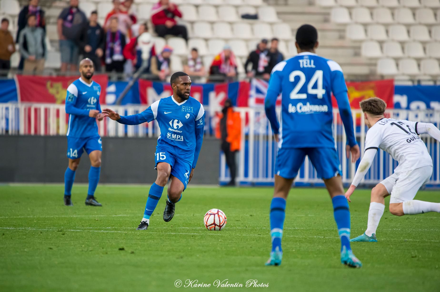 Loic NESTOR -  Grenoble Foot 38 - SM Caen - Soccer - Grenoble (0) vs (2) Caen (#GF38vsSMC2022) Photo by: Karine Valentin | Siuxy Sports 2022-04-09