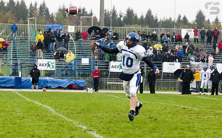  Université de Sherbrooke - Université de Montréal - Football - RSEQ Football - Sherbrooke (20) VS (11) U. de Montréal (#RSEQFootballSHRvUdM2011A) Photo by: Simon Duquette | Siuxy Sports 2011-10-01