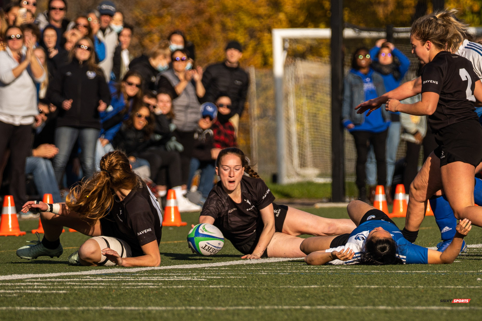 Marie-Li LAPIERRE - Mckenna TAYLOR -  Université de Montréal - Université Carleton - Rugby -  (#3UdeMvsCarletonF) Photo by:  | Siuxy Sports 2021-11-07