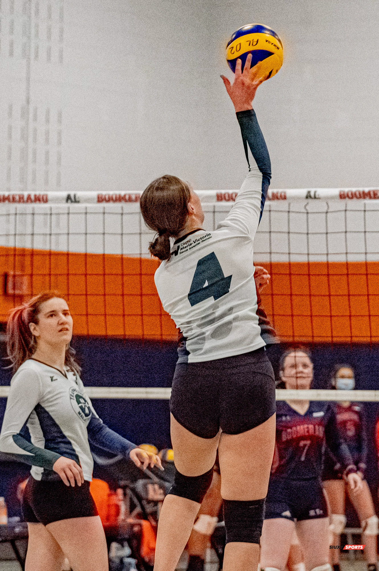 Constance HÉBERT - Carolane MÉTHÉ -  Cégep André Laurendeau - Cégep Marie-Victorin - Volleyball -  (#VolleyFemCALvsCMV) Photo by:  | Siuxy Sports 2021-11-22