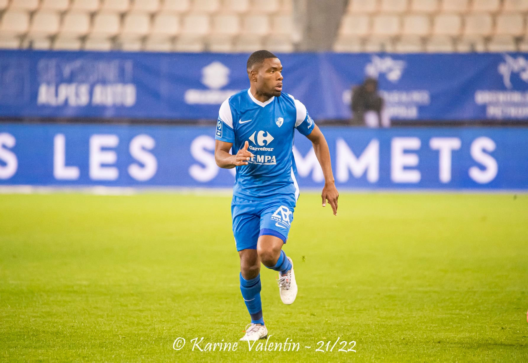 Franck BAMBOCK -  Grenoble Foot 38 -  - Soccer - GF38 vs AJ Auxerre (#GF38vsAJAuxerre2022jan) Photo by: Karine Valentin | Siuxy Sports 2022-01-08