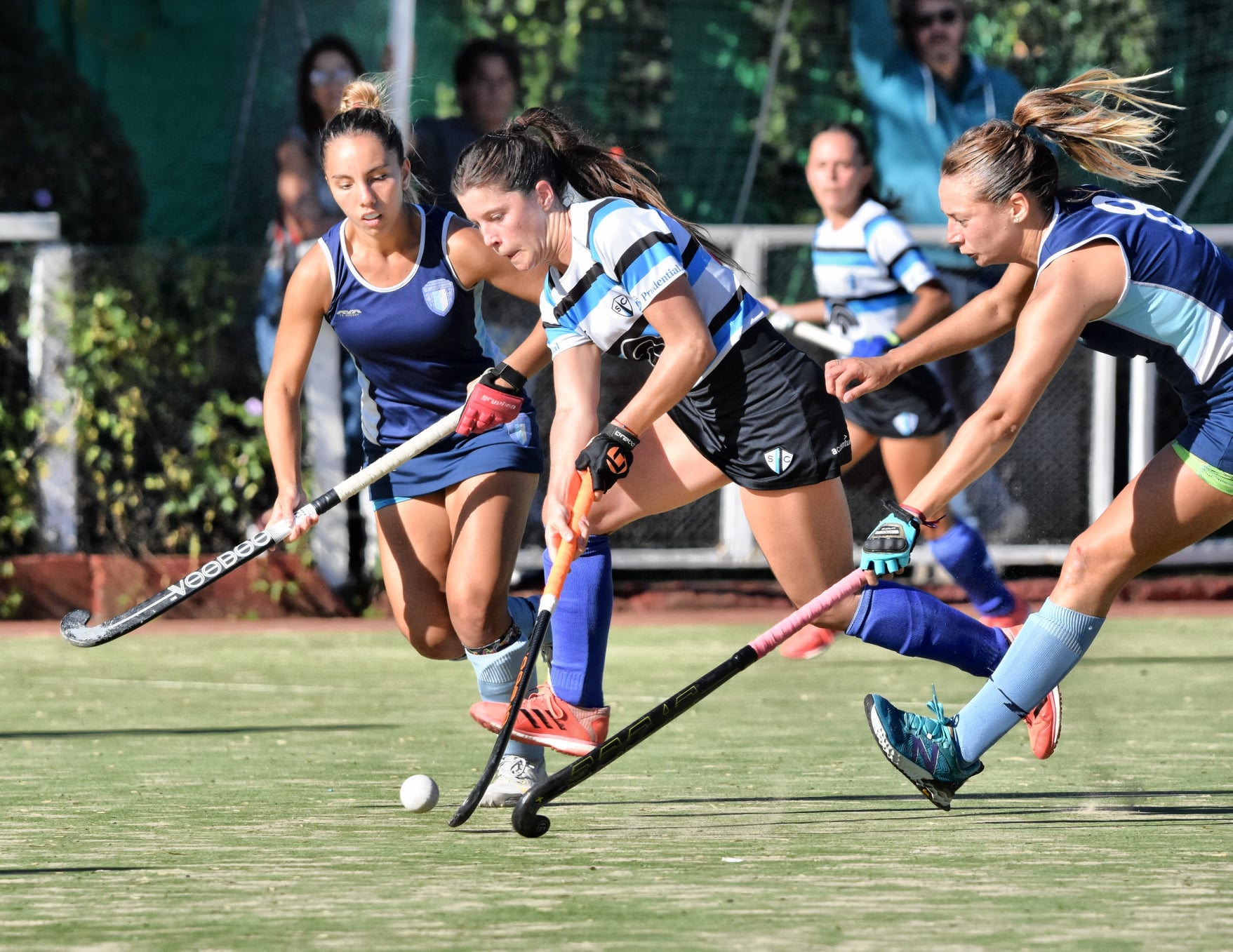  San Isidro Club - Club Atlético Banco de la Nación Argentina - Field hockey - S.I.C. A vs Banco Nacion A - 6ta a 1ra - 2022 (#SICBANCOhockeyf2022) Photo by: Edgardo Kleiman | Siuxy Sports 2022-04-02