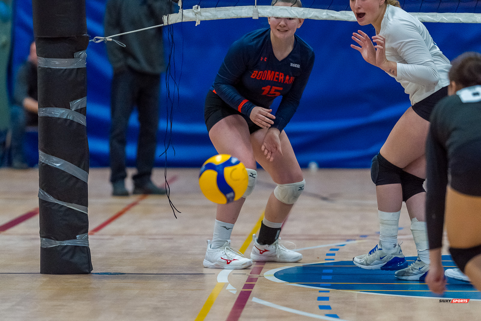  Cégep André Laurendeau - Collège Marianopolis - Volleyball - RSEQ - Volleyball C F D2 Sud-Ouest - Tournoi 4 - Sect F - André Laurendeau (2) vs (1) Marianopolis (#RSEQVolleyALvsMariano2022) Photo by: Dan Taylor-Morin | Siuxy Sports 2022-11-27