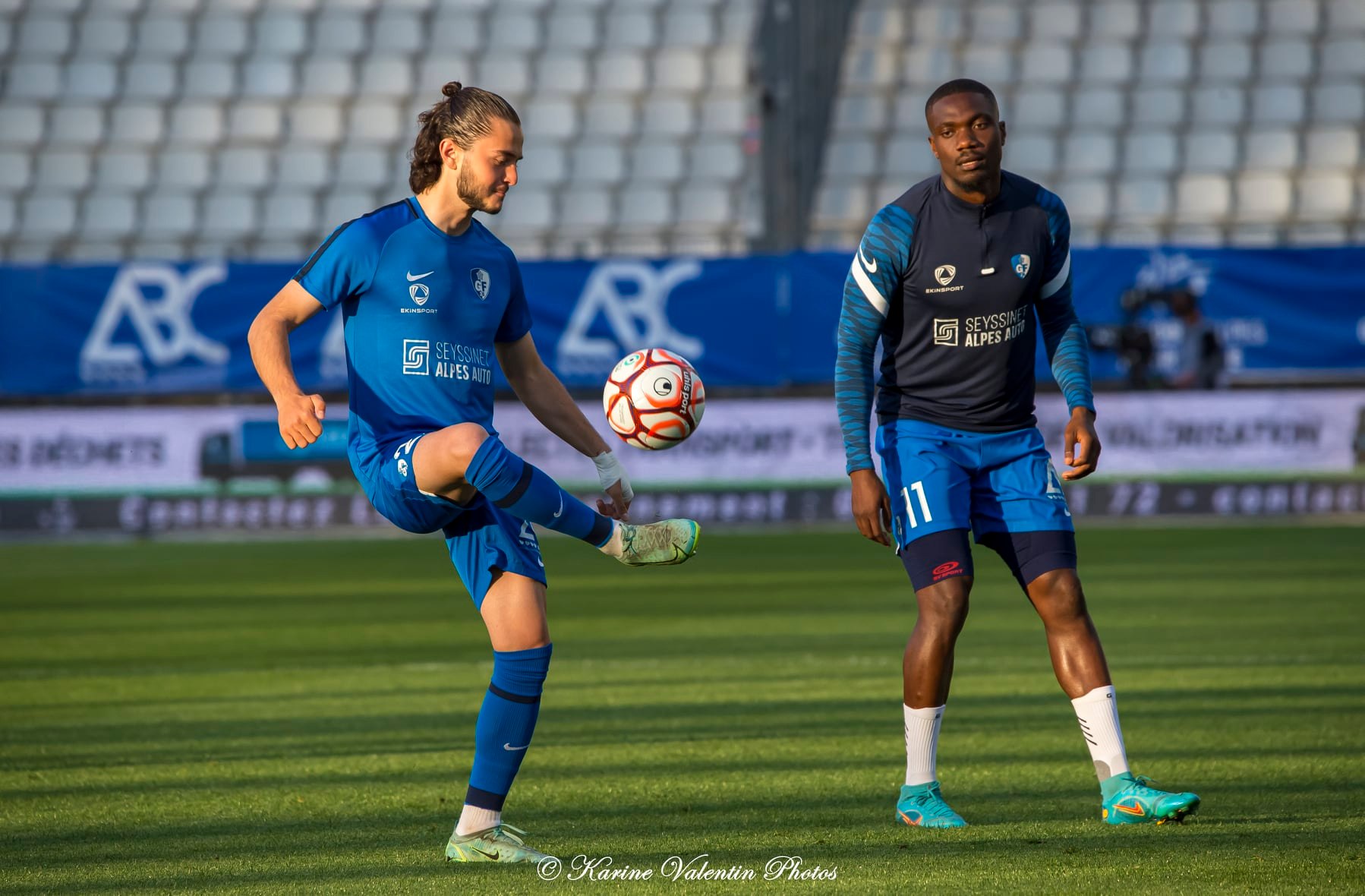  Grenoble Foot 38 - Valenciennes FC - Soccer - Grenoble (3) vs (0) Valenciennes (#GF38vsValenciennes2022) Photo by: Karine Valentin | Siuxy Sports 2022-04-19