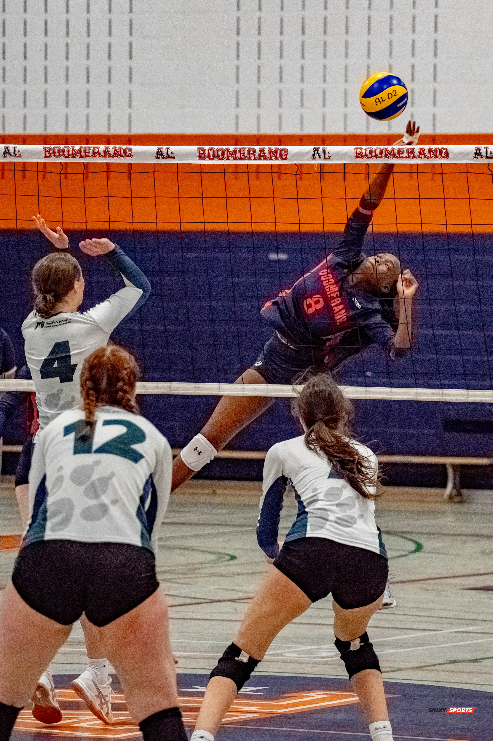 Maryam FATI - Carolane MÉTHÉ -  Cégep André Laurendeau - Cégep Marie-Victorin - Volleyball -  (#VolleyFemCALvsCMV) Photo by:  | Siuxy Sports 2021-11-22