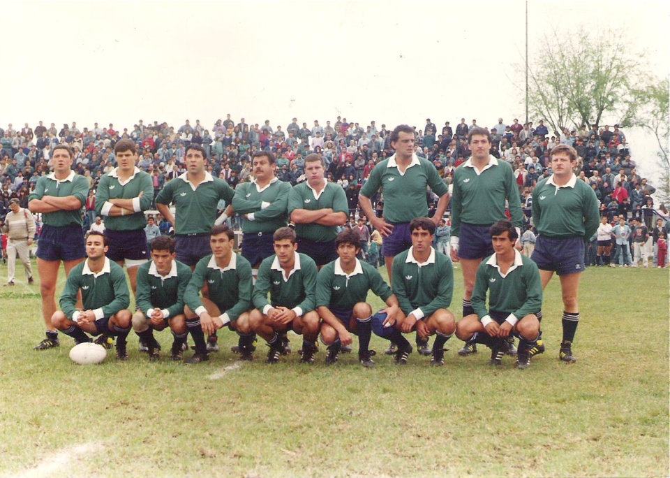 Jorge ALLEN - Eliseo Nicolas BRANCA - Lucio REGIS DE CHAZAL -  Universitario Rugby Club - Tucuman -  - Rugby - Equipo de Universitario de Tucuman año 1987, con invitados de lujo (Equipo de Universitario de Tucuman año 1987, con invitados de lujo Jorge Allen (capitan de los Pumas), Chapa Branca, Lucio De Chazal (jugaba en CASI ese año), Jorge Bunader y Sebastian Paz Posse, partido vs University de Australia, equipo del gran Topo Rodriguez) Photo by:  | Siuxy Sports 1987-08-01